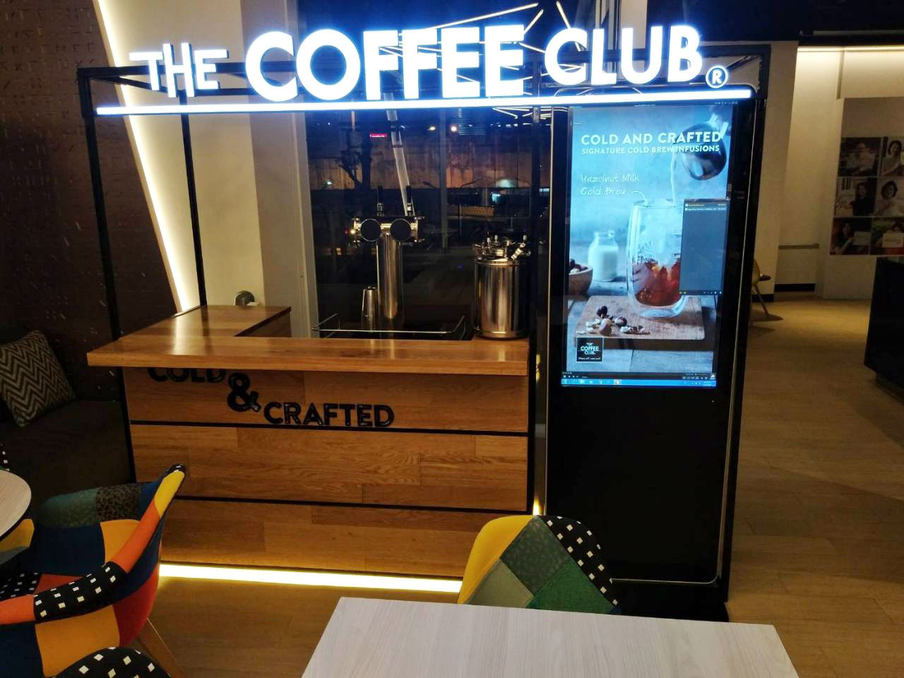 งานเช่า Kiosk 43'' The Coffee Club