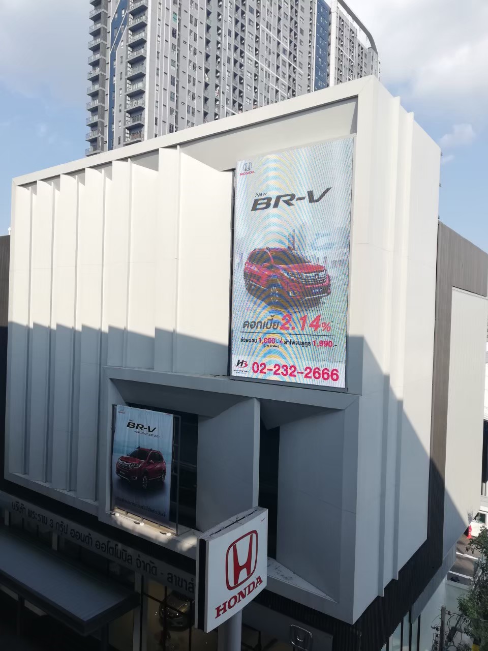 งานติดตั้งโครงสร้างและจอ LED Display - A.P. Rama 3 Group Honda 2019